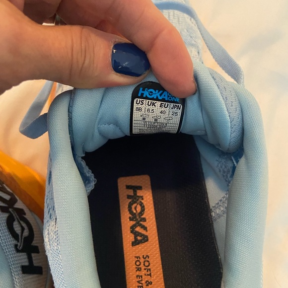 Hoka one one Clifton NEW size 8 sneaker currently selling for $188 online - Picture 9 of 9